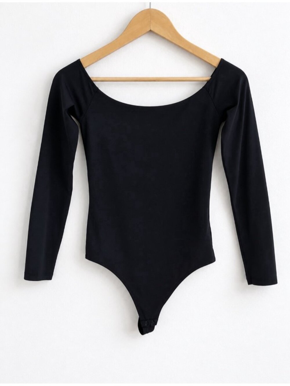 Aritzia Babaton Contour Long Sleeve Scoop Neck Bodysuit Black Women’s S